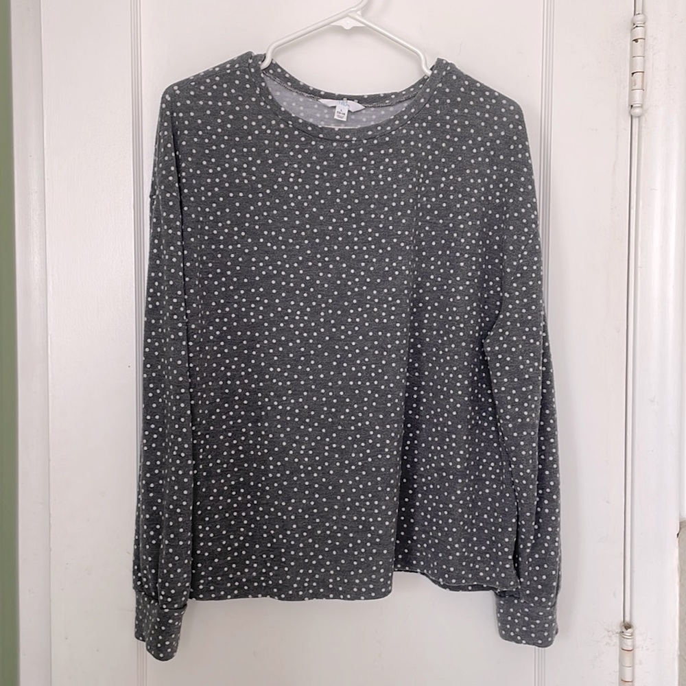 Time & Tru very soft, loose fitting long sleeves top. Barely worn.